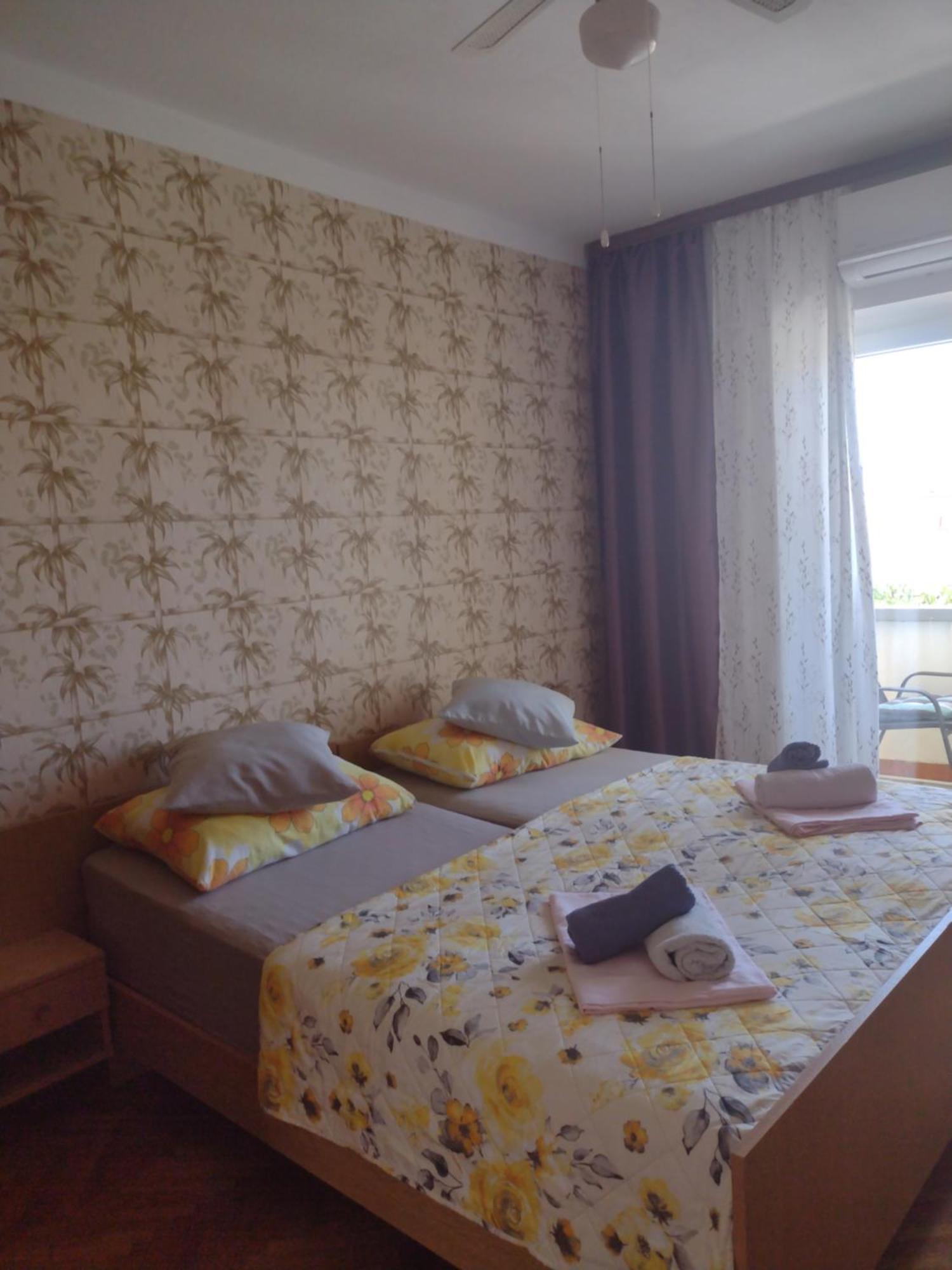 Apartmani Alen Dinjiska Экстерьер фото