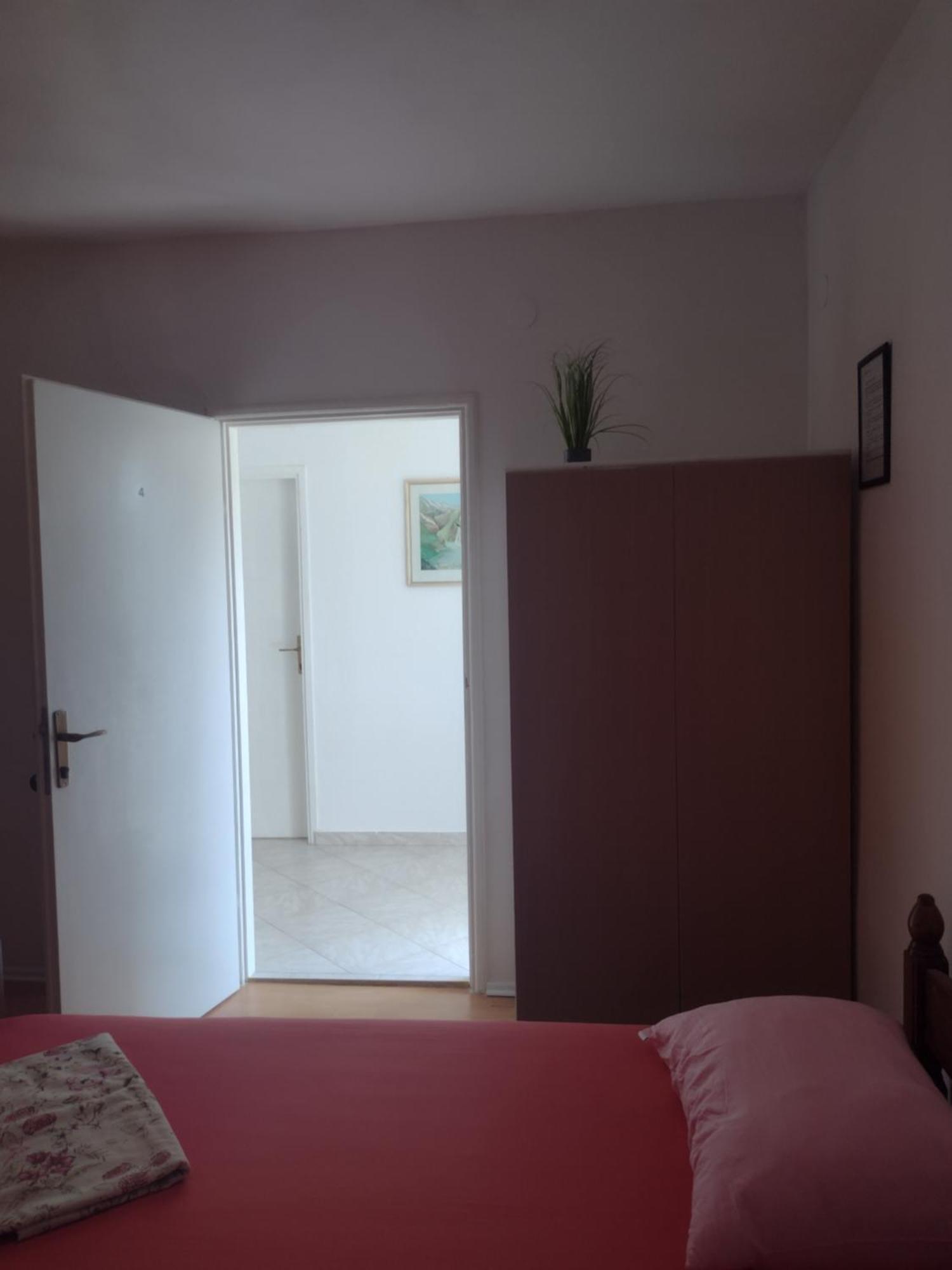 Apartmani Alen Dinjiska Экстерьер фото